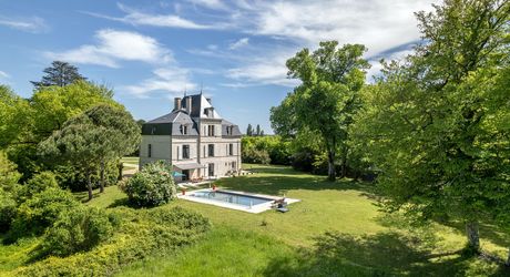 Élégant manoir XIXe avec grand jardin, proche des commerces – Périgord Pourpre
