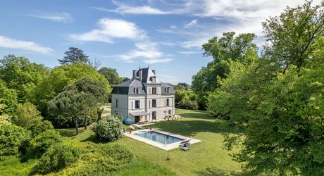 Élégant manoir XIXe avec grand jardin, proche des commerces – Périgord Pourpre