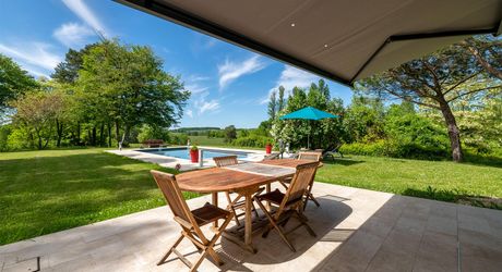 Élégant manoir XIXe avec grand jardin, proche des commerces – Périgord Pourpre