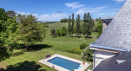 Élégant manoir XIXe avec grand jardin, proche des commerces – Périgord Pourpre
