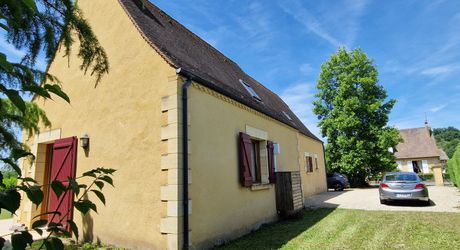 Maison Perigordine proche des commerces et parc arboré de 3860m2