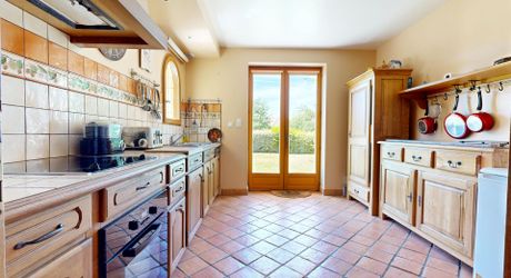 Maison Perigordine proche des commerces et parc arboré de 3860m2