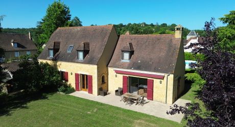 Maison Perigordine proche des commerces et parc arboré de 3860m2