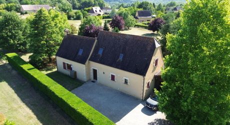 Maison Perigordine proche des commerces et parc arboré de 3860m2