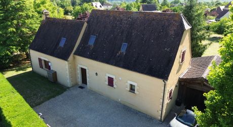Maison Perigordine proche des commerces et parc arboré de 3860m2