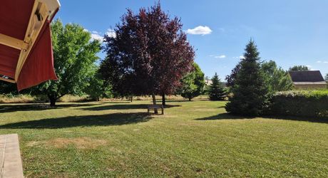 Maison Perigordine proche des commerces et parc arboré de 3860m2