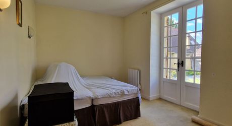 Maison de village de caractère avec piscine et terrain de 1875m2