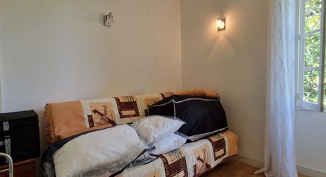 Maison de village de caractère avec piscine et terrain de 1875m2