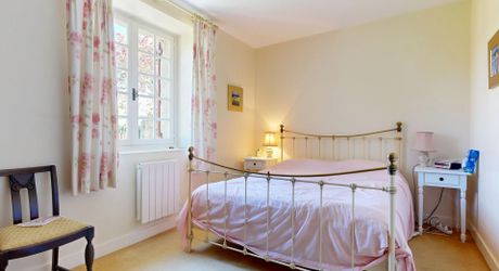 Maison de village de caractère avec piscine et terrain de 1875m2