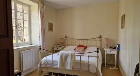 Maison de village de caractère avec piscine et terrain de 1875m2