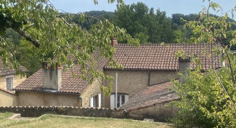Grande maison de ville 210m2 avec jardin et garage - Proche commerces