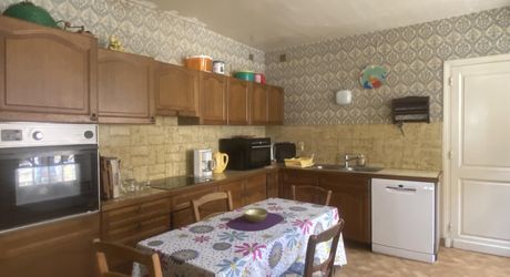 Grande maison de ville 210m2 avec jardin et garage - Proche commerces