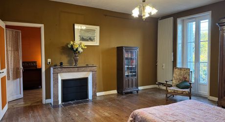 Grande maison de ville 210m2 avec jardin et garage - Proche commerces