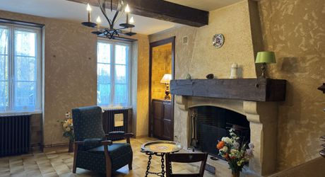 Grande maison de ville 210m2 avec jardin et garage - Proche commerces