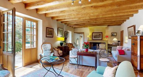 Le charme de l’ancien, la perfection de la rénovation et les vues que le Périgord peut offrir.