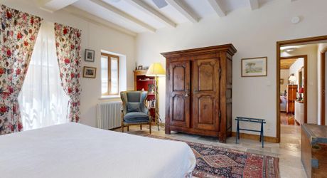 Le charme de l’ancien, la perfection de la rénovation et les vues que le Périgord peut offrir.