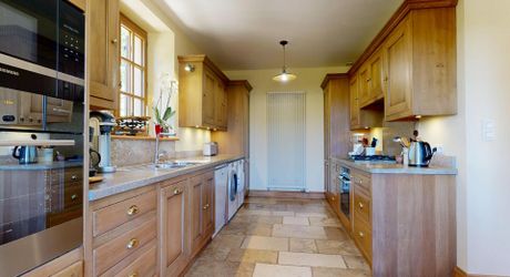 Le charme de l’ancien, la perfection de la rénovation et les vues que le Périgord peut offrir.