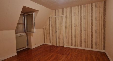 3-bedroom Perigordian house, close to shops with 1,300 m² of land