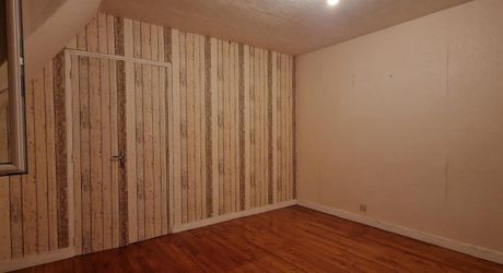 3-bedroom Perigordian house, close to shops with 1,300 m² of land