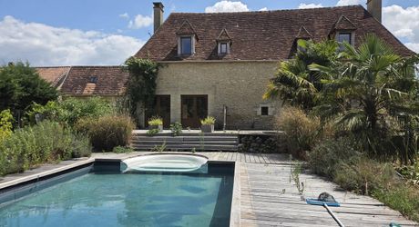 Ensemble de maisons en pierre