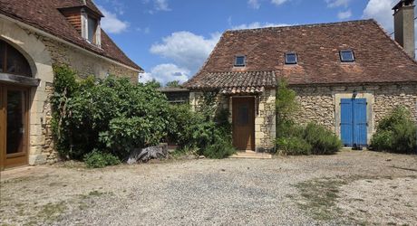 Ensemble de maisons en pierre