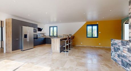 Modern single-story house near Sarlat: an ideal living environment for all projects!