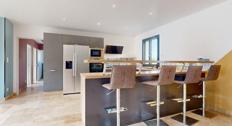 Modern single-story house near Sarlat: an ideal living environment for all projects!