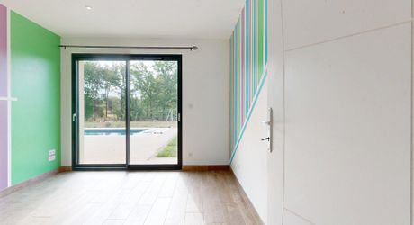 Modern single-story house near Sarlat: an ideal living environment for all projects!
