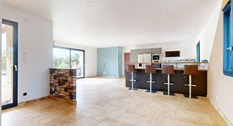 Modern single-story house near Sarlat: an ideal living environment for all projects!