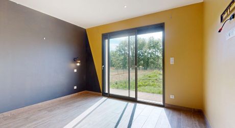 Modern single-story house near Sarlat: an ideal living environment for all projects!