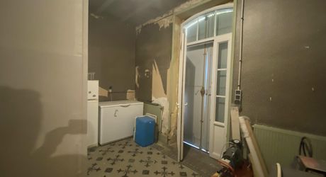 Demeure de charme en pierre - Proche commerces, cadre privilégié