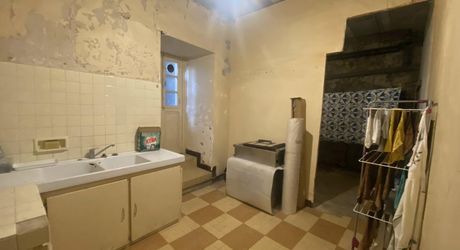Demeure de charme en pierre - Proche commerces, cadre privilégié