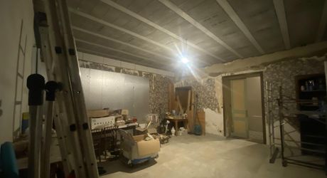 Demeure de charme en pierre - Proche commerces, cadre privilégié