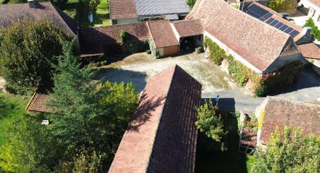 Corps de ferme à rénover – Périgord Noir – Terrain de 20 500 m²