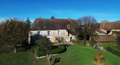 Corps de ferme à rénover – Périgord Noir – Terrain de 20 500 m²