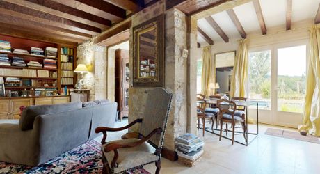 Maison de village du 18ème siècle. Calme et charme typique du Périgord noir.