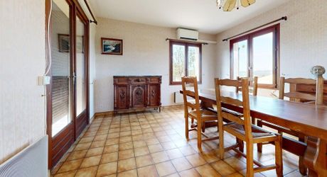 Maison contemporaine à moderniser, 97m², terrain 809m², idéal premier achat ou investissement locatif