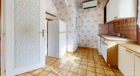 Maison contemporaine à moderniser, 97m², terrain 809m², idéal premier achat ou investissement locatif
