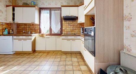 Maison contemporaine à moderniser, 97m², terrain 809m², idéal premier achat ou investissement locatif