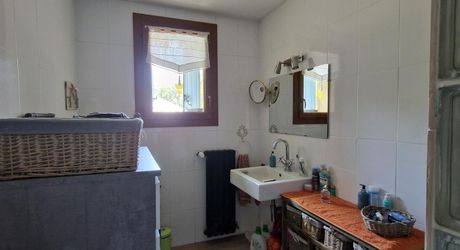 Charming property with swimming pool and 6,268 m² of land