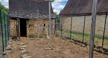 Charming property with swimming pool and 6,268 m² of land