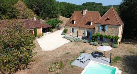Charming property with swimming pool and 6,268 m² of land