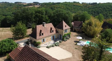Charming property with swimming pool and 6,268 m² of land