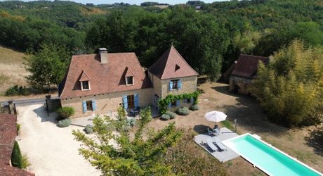 Charming property with swimming pool and 6,268 m² of land