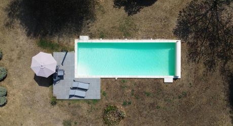 Charming property with swimming pool and 6,268 m² of land