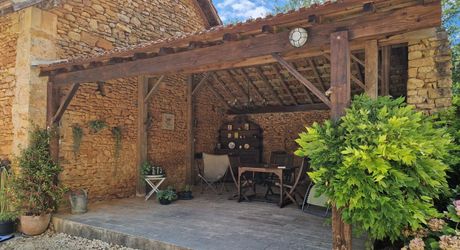 Charming property with swimming pool and 6,268 m² of land