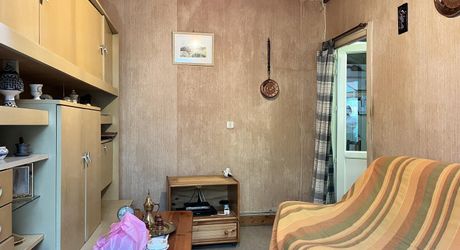 L'opportunité que vous attendiez pour devenir propriétaire! Maison à vendre, 2 chambres, une véranda et un garage. 