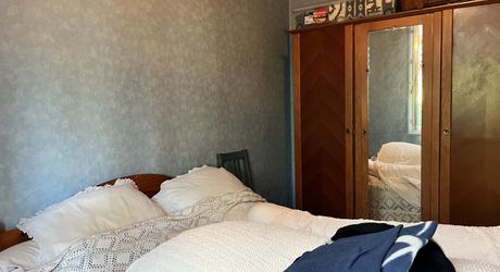 L'opportunité que vous attendiez pour devenir propriétaire! Maison à vendre, 2 chambres, une véranda et un garage. 