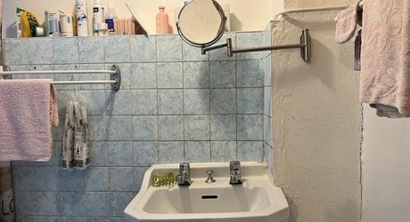 L'opportunité que vous attendiez pour devenir propriétaire! Maison à vendre, 2 chambres, une véranda et un garage. 