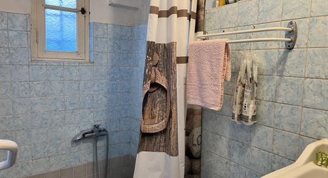 L'opportunité que vous attendiez pour devenir propriétaire! Maison à vendre, 2 chambres, une véranda et un garage. 
